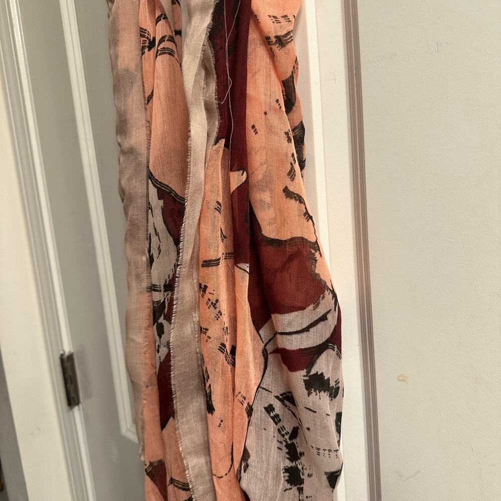 Patterned Scarf - Picture 3 of 4